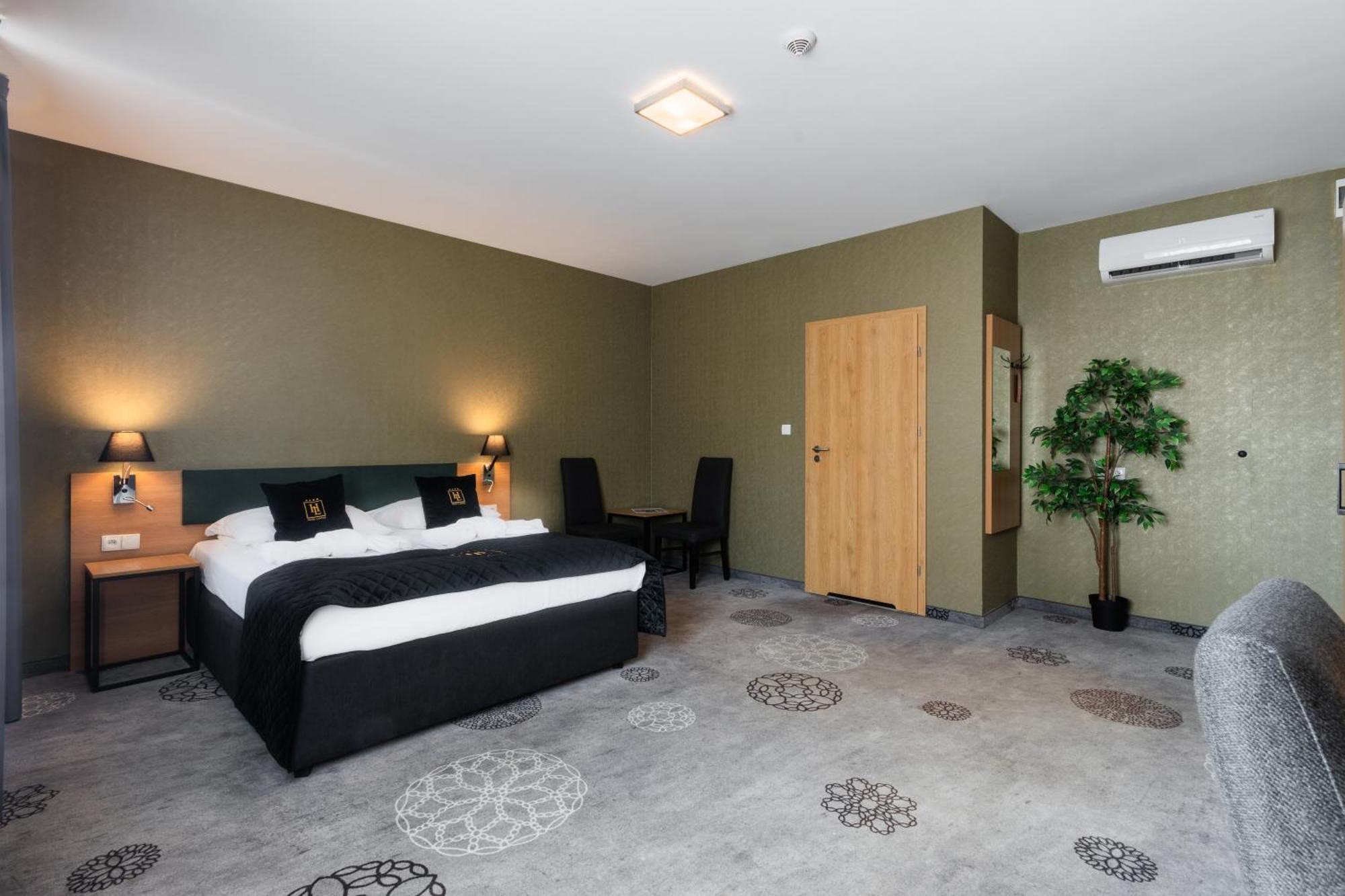 Hotel Lantier Wellness & Spa Bytom Ngoại thất bức ảnh